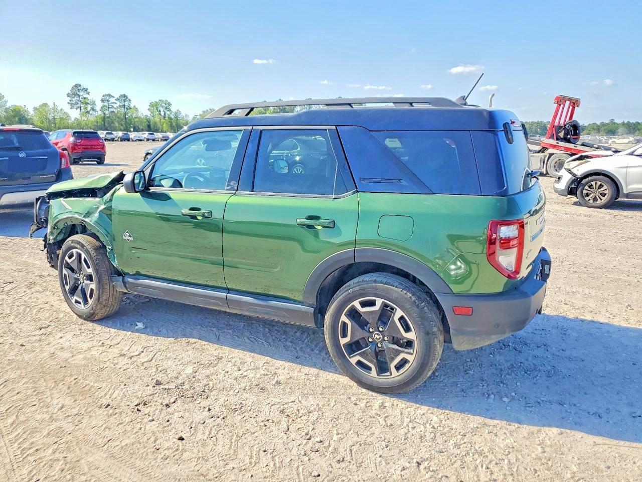 2024 Ford Bronco Sport Outer Banks - Image 2