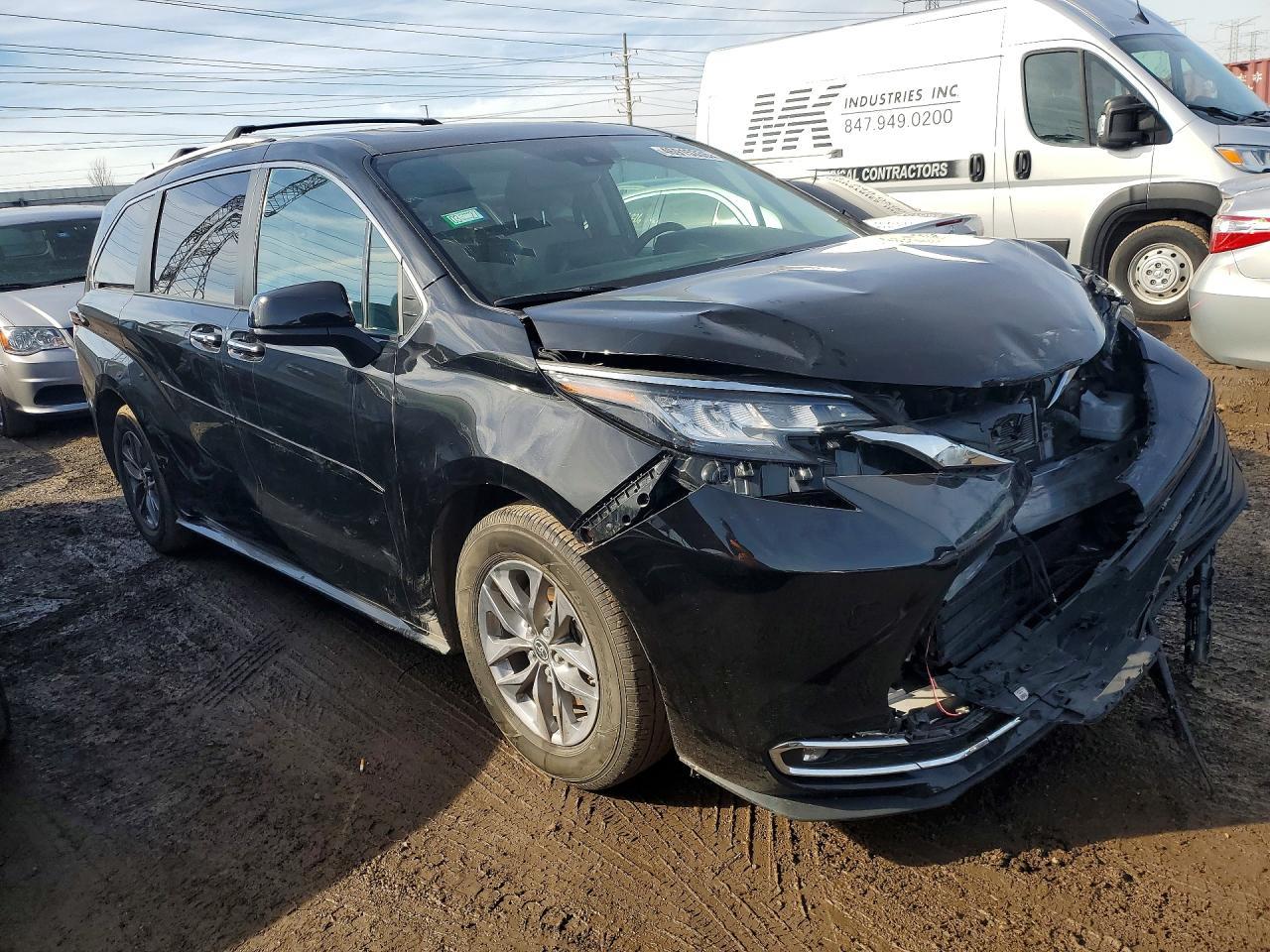 2023 Toyota Sienna Xle 8-Passenger - Image 4