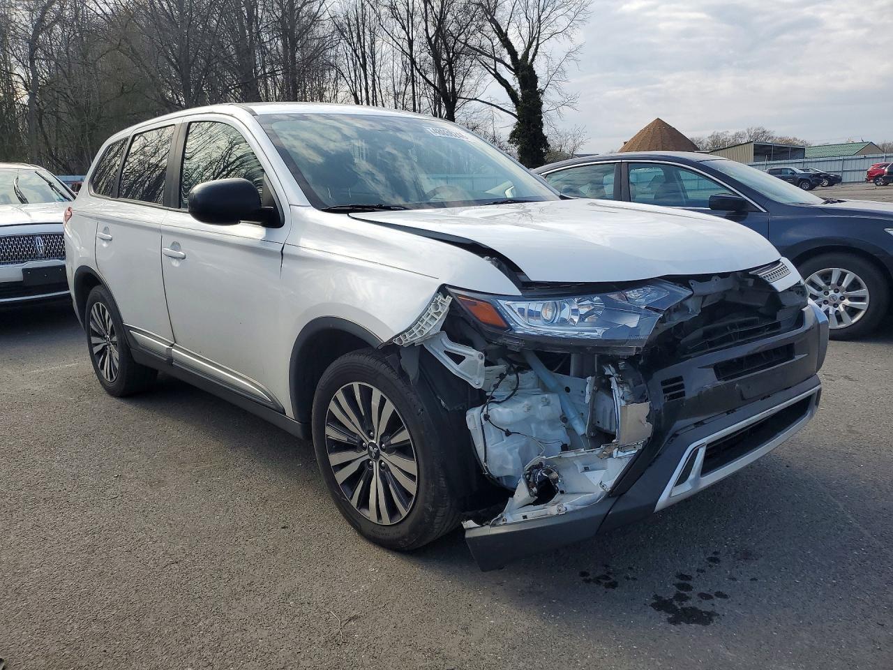 2019 Mitsubishi Outlander Es - Image 4