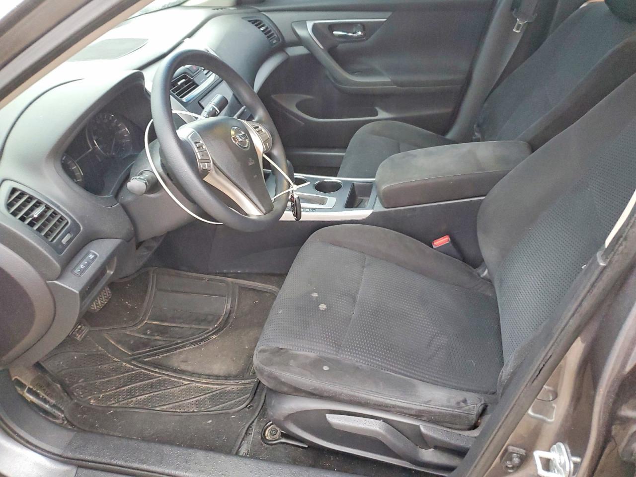 2015 Nissan Altima 2.5 S - Image 7