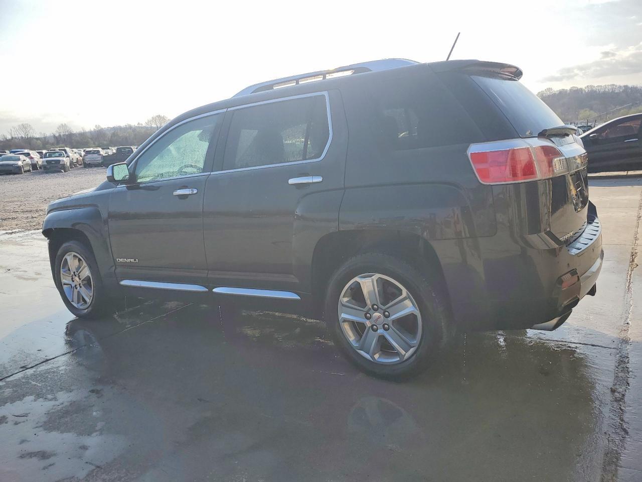 2015 GMC Terrain Denali - Image 2