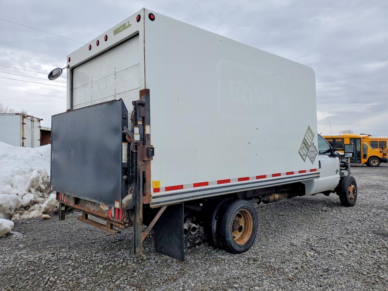2016 Ford F550 Super Duty Box Truck - Фото 3
