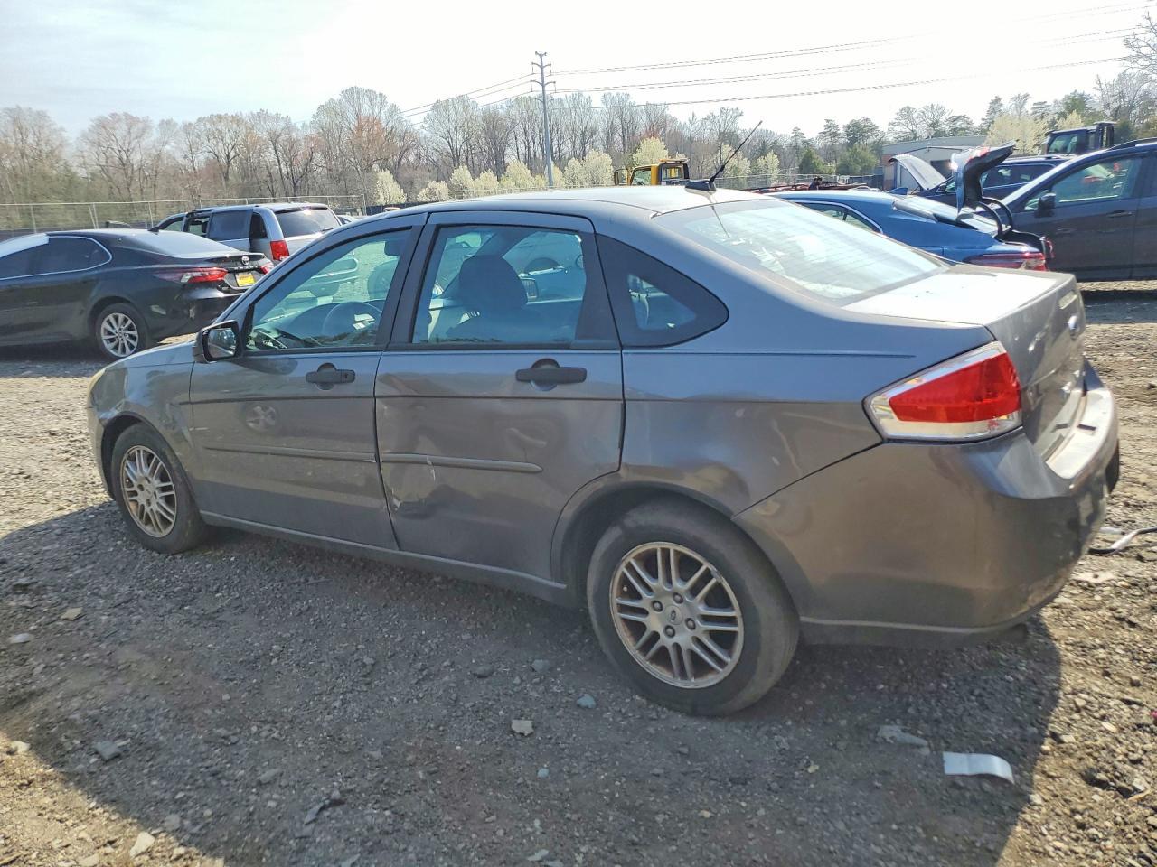 2010 Ford Focus Se - Image 2