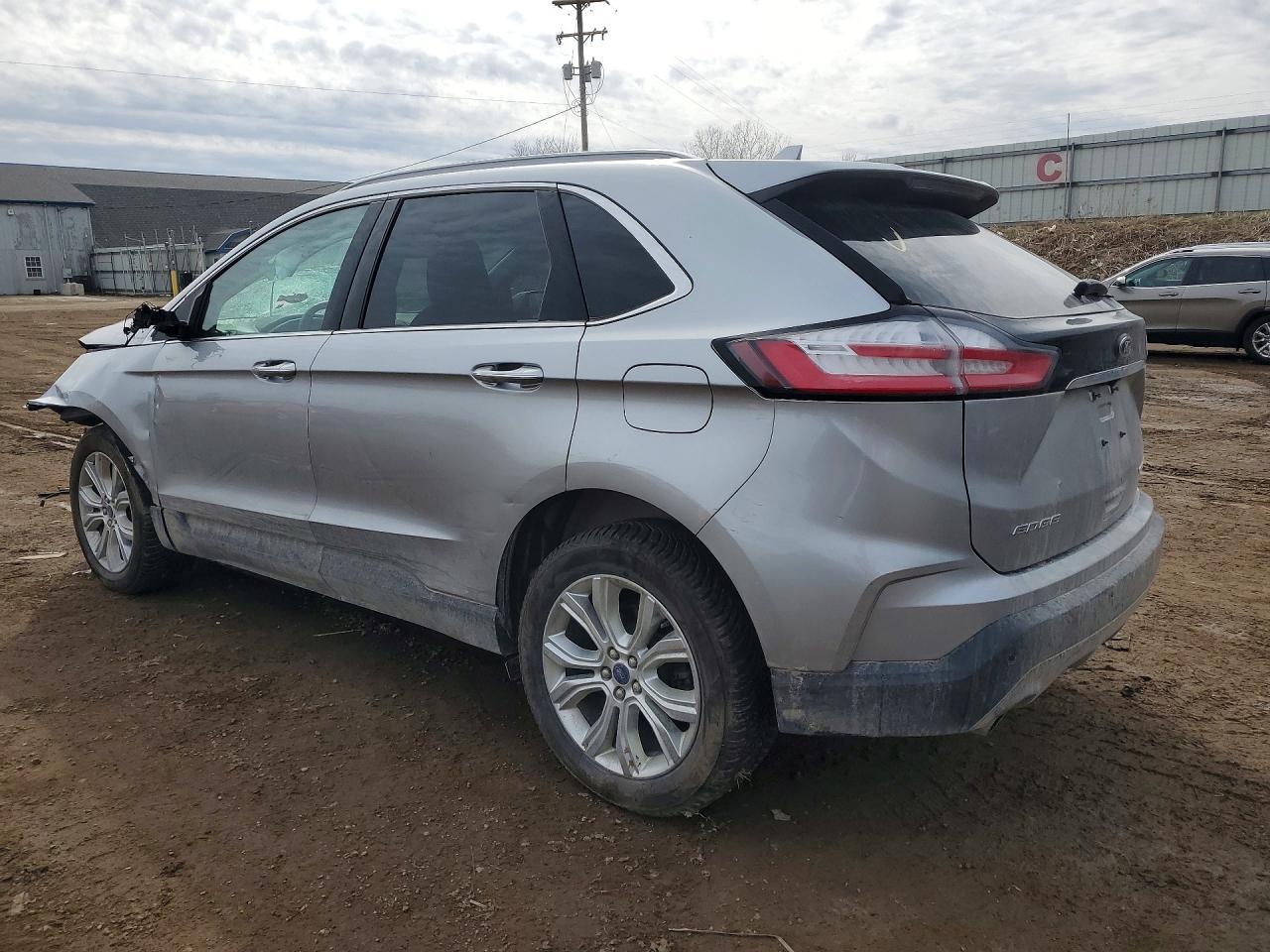 2020 Ford Edge Titanium - Фото 2