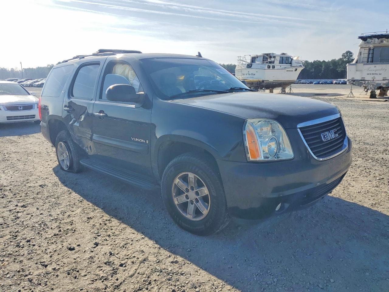 2008 GMC Yukon - Image 4