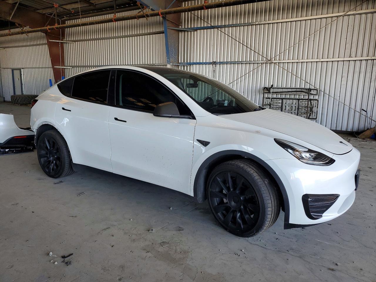 2023 Tesla Model Y - Фото 4