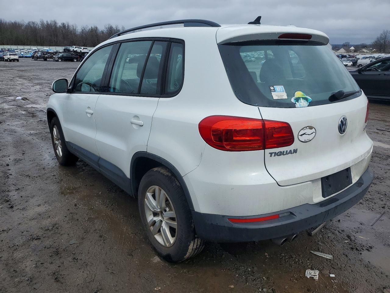 2015 Volkswagen Tiguan S - Image 2