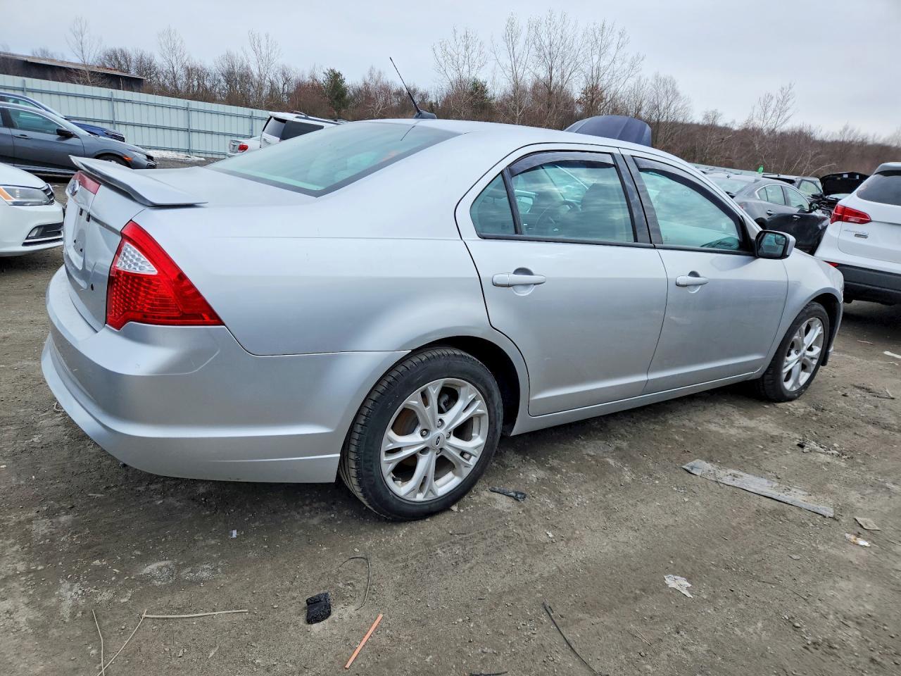 2012 Ford Fusion S - Фото 3