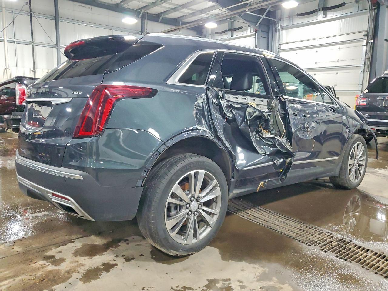 2021 Cadillac Xt5 Premium Luxury - Image 3