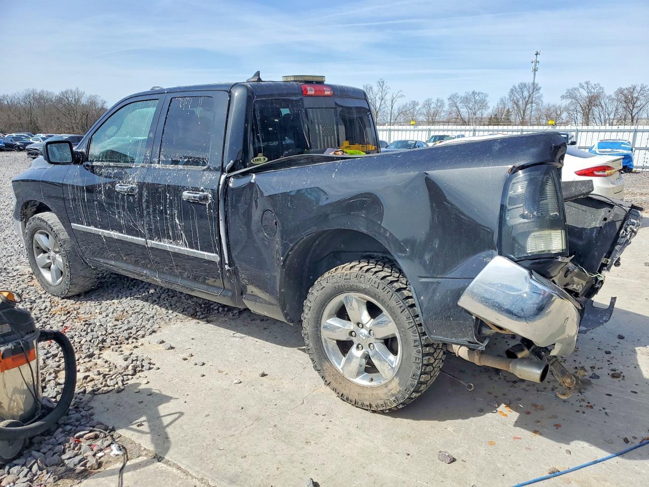 2015 Ram 1500 Slt - Image 2