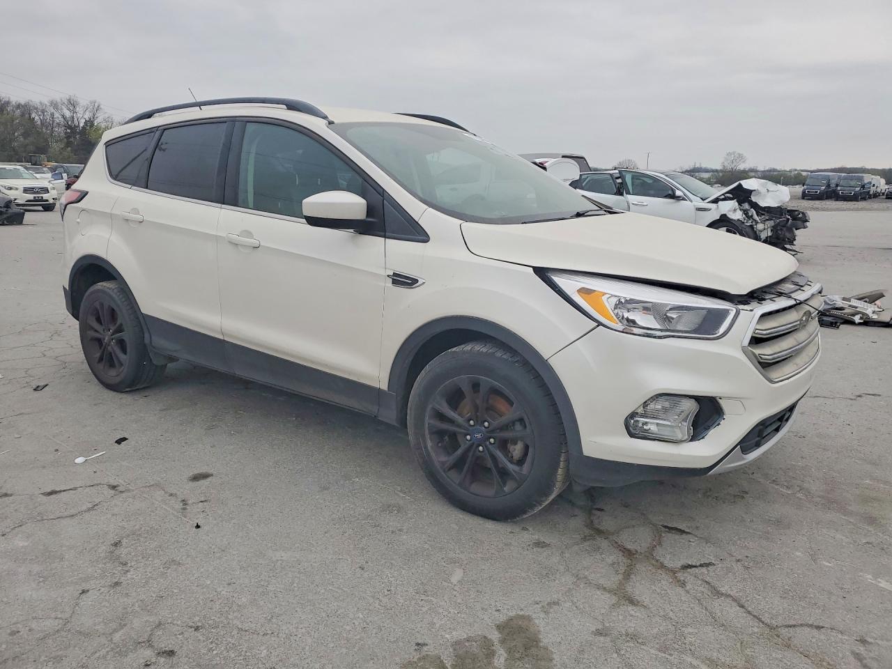 2018 Ford Escape Se - Фото 4
