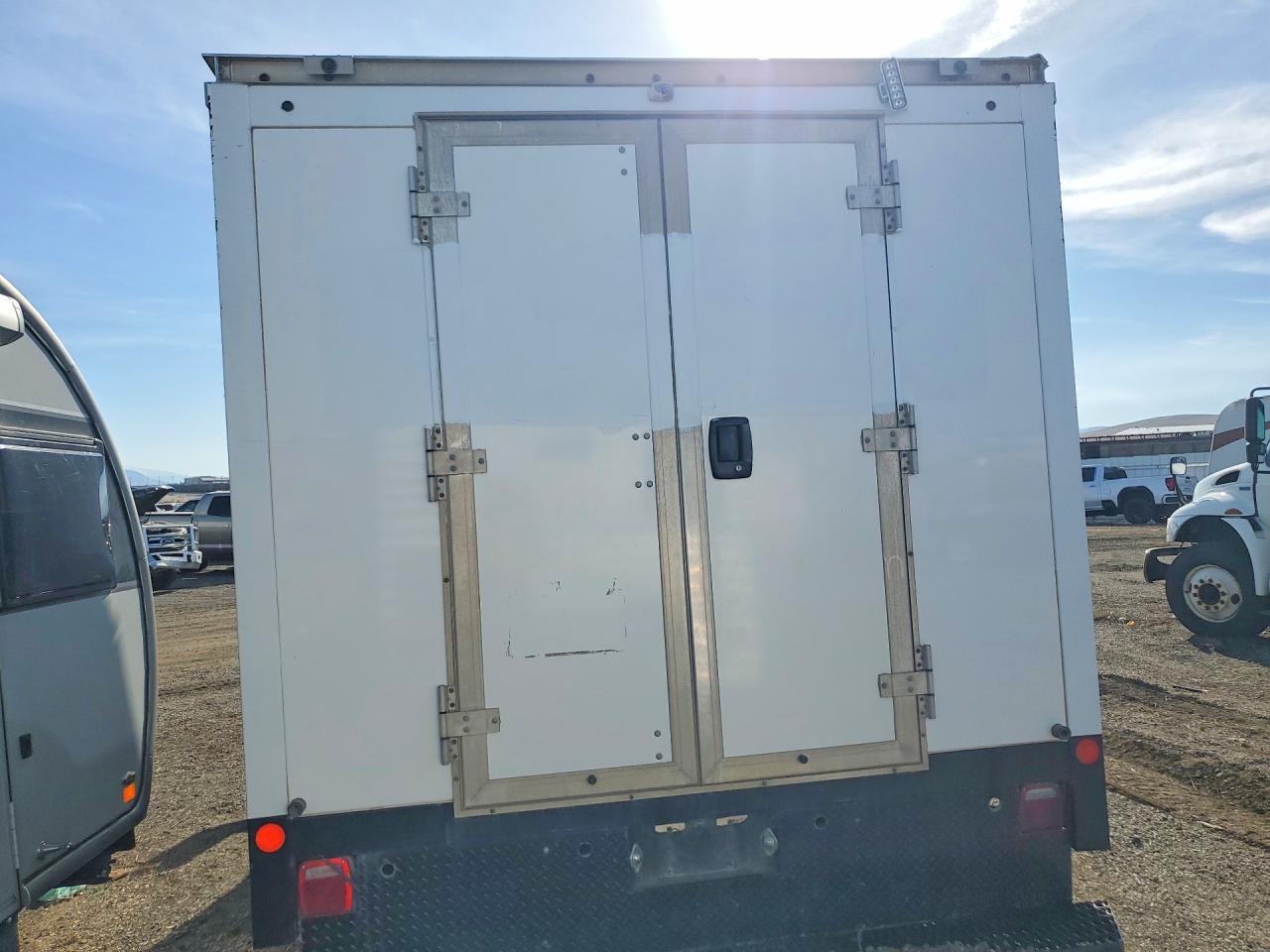 2023 Chevrolet Silverado Hd Box Truck - Фото 6