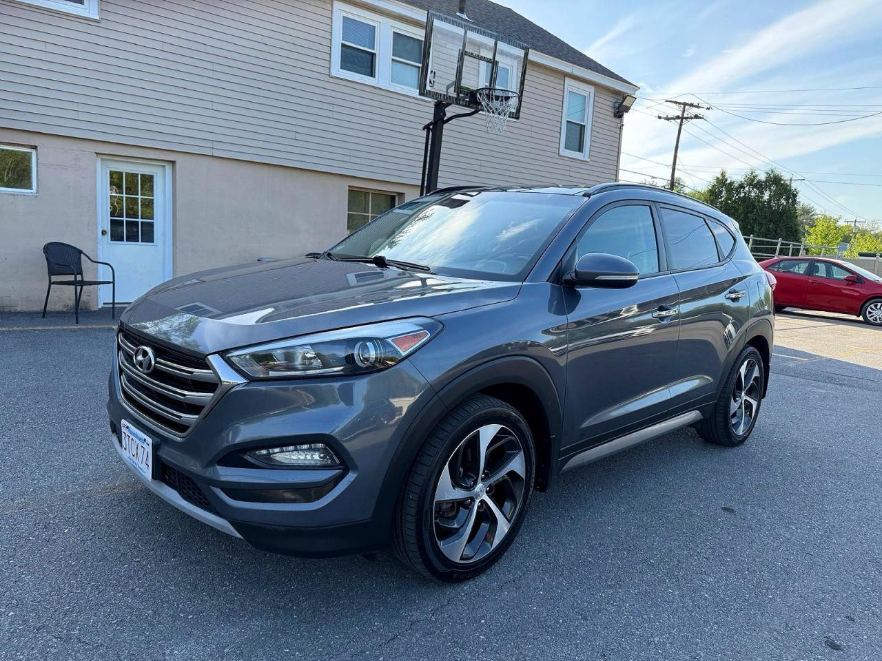 2017 Hyundai Tucson Limited - Image 2