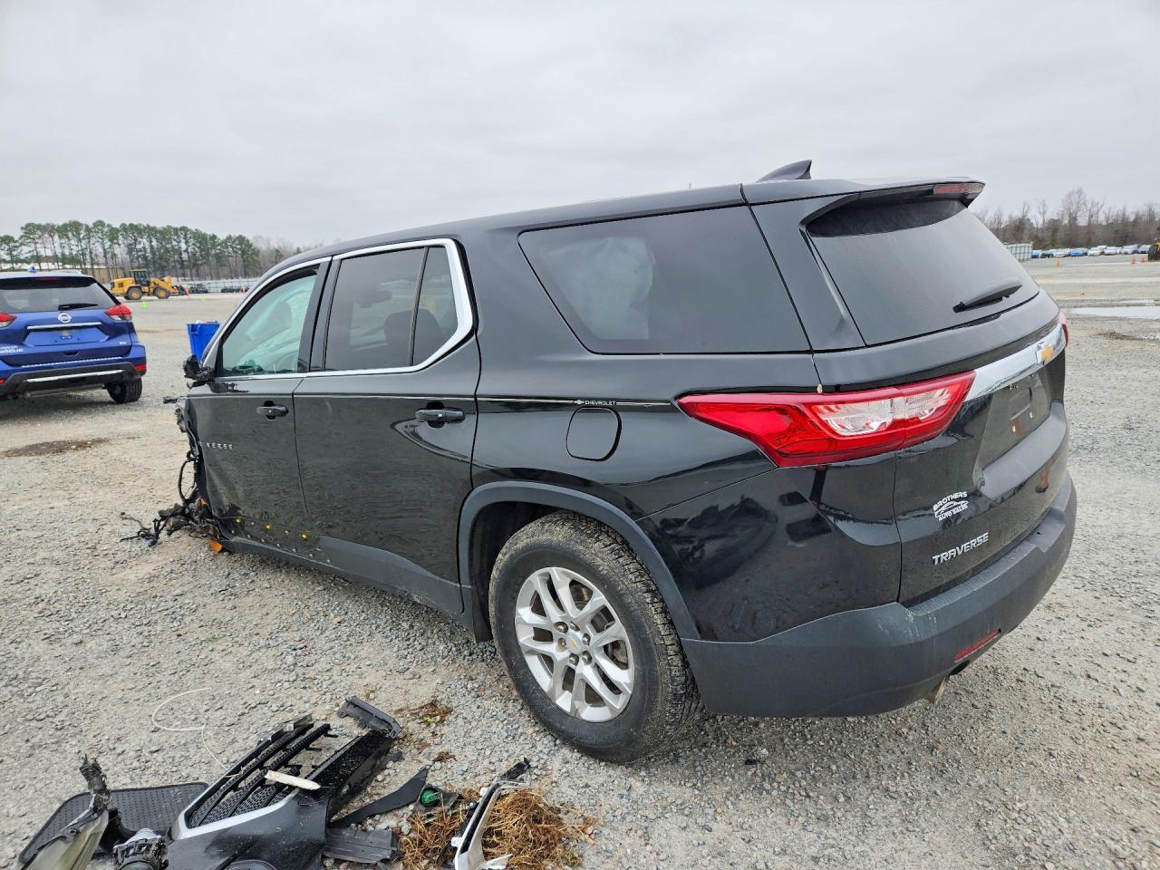 2019 Chevrolet Traverse Ls - Image 2