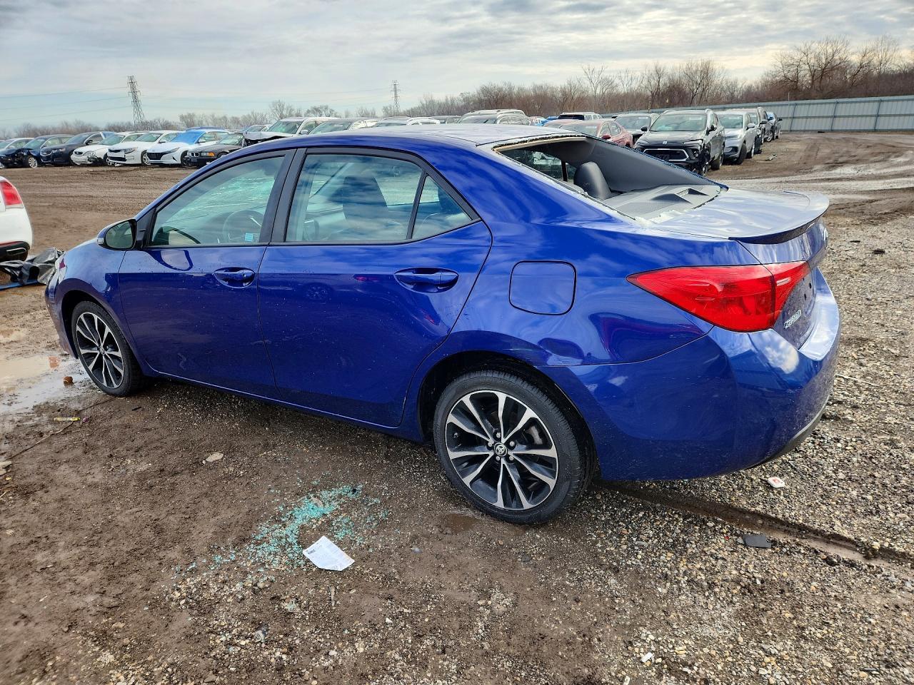 2017 Toyota Corolla Se - Фото 2