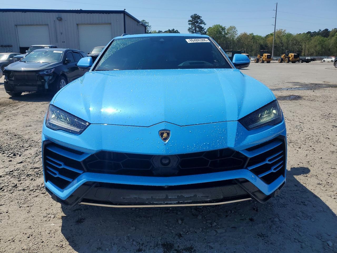 2022 Lamborghini Urus - Image 5