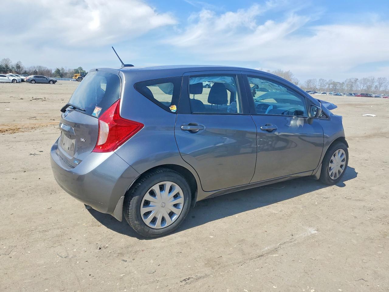 2016 Nissan Versa Note Sv - Image 3