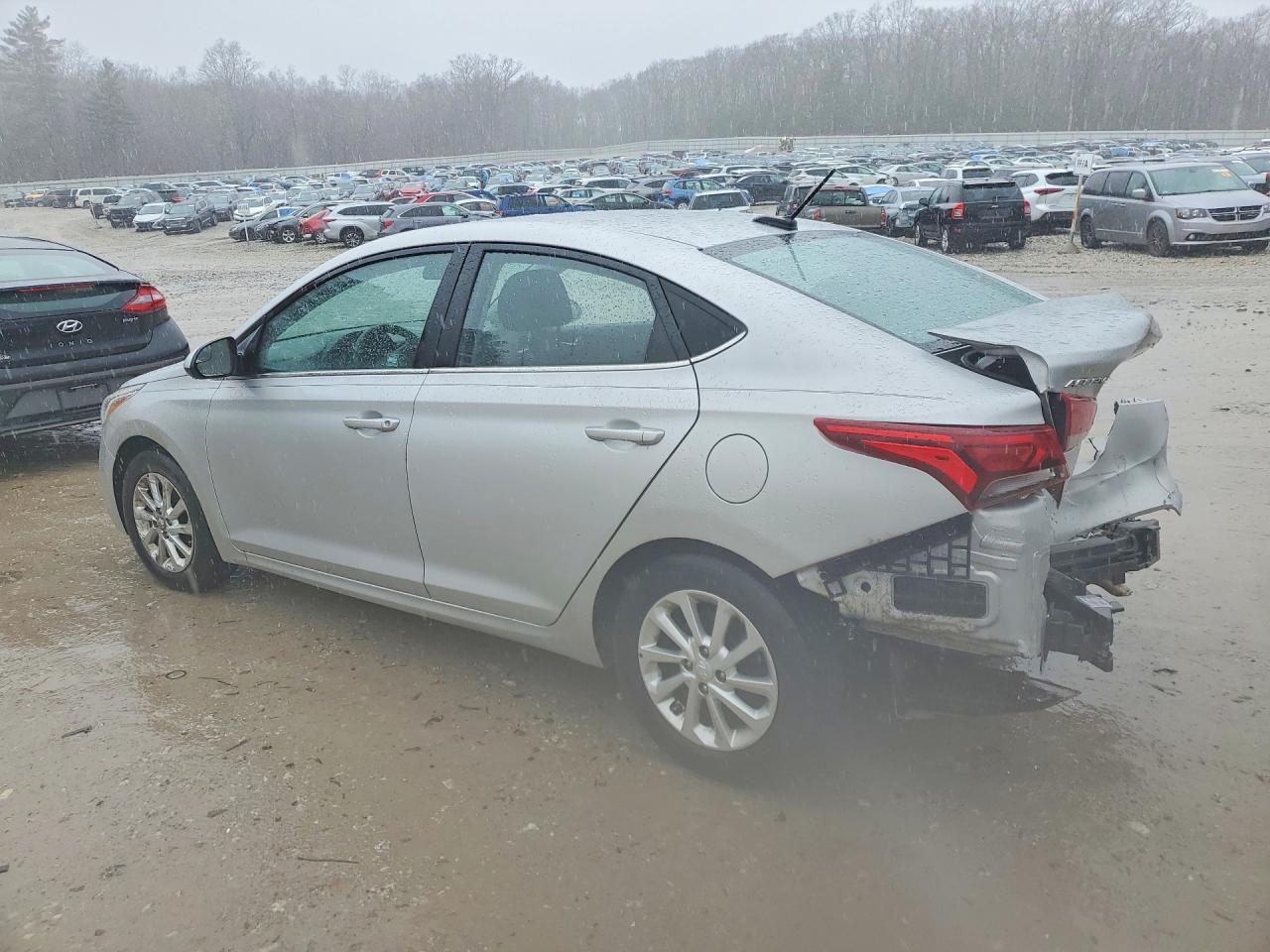2019 Hyundai Accent Sel - Image 2