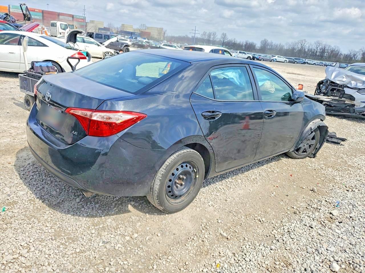 2018 Toyota Corolla Le - Image 3