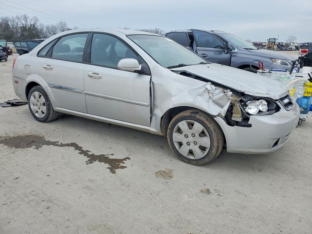 2008 Suzuki Forenza Base - Фото 4