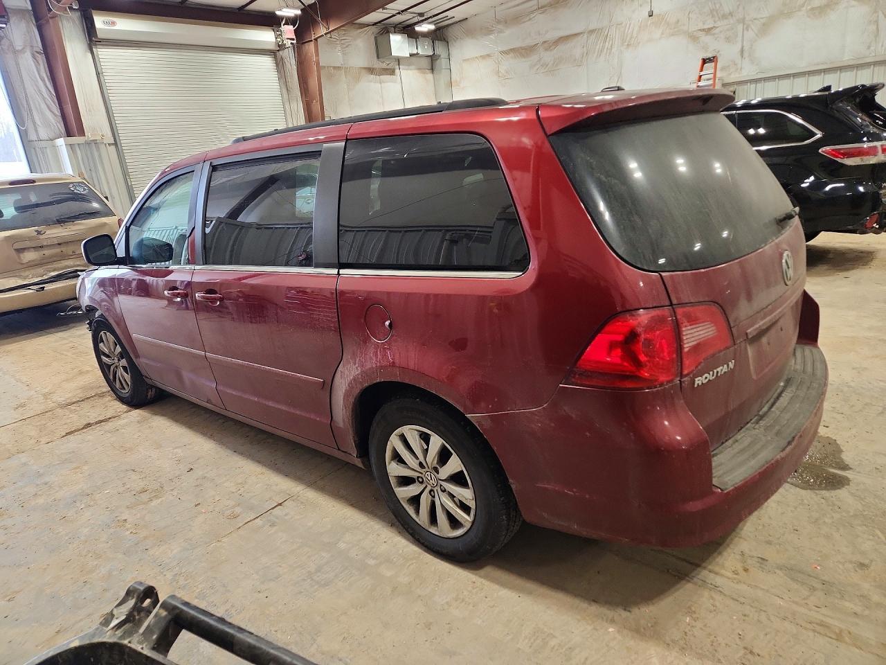 2012 Volkswagen Routan Se - Фото 2