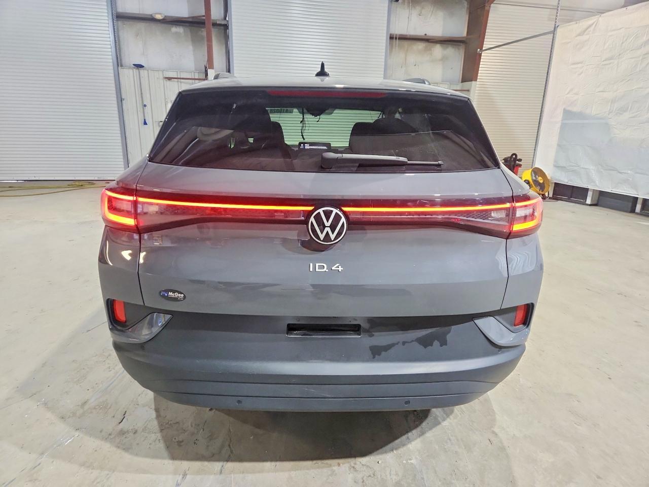 2023 Volkswagen Id.4 Pro - Image 6