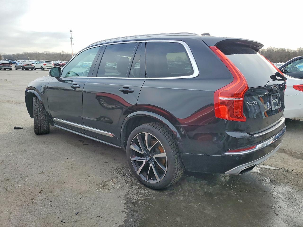 2021 Volvo Xc90 T8 Recharge Momentum - Фото 2