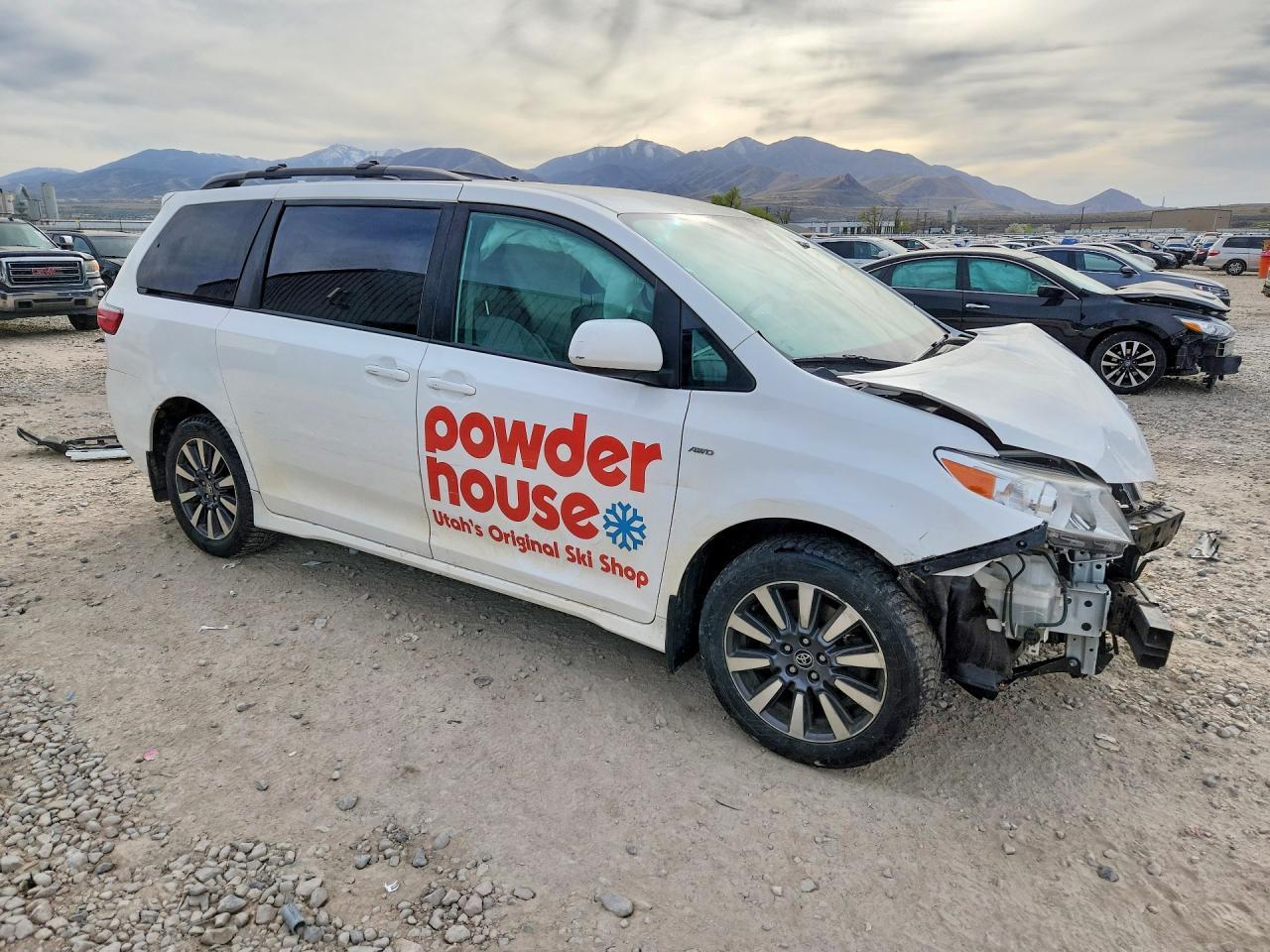 2020 Toyota Sienna Le 7-Passenger - Фото 4