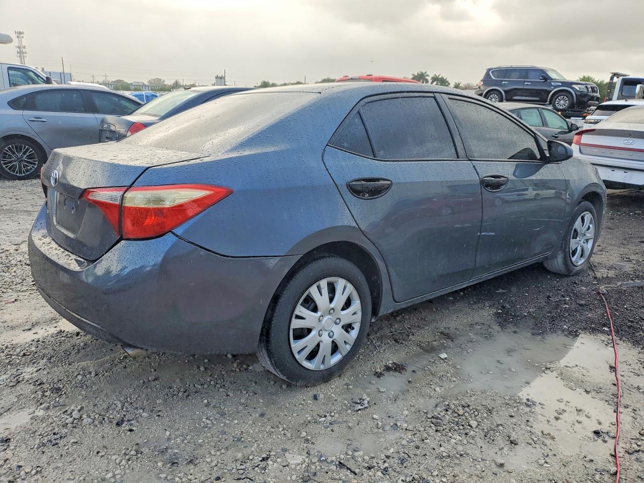 2016 Toyota Corolla Le - Фото 3
