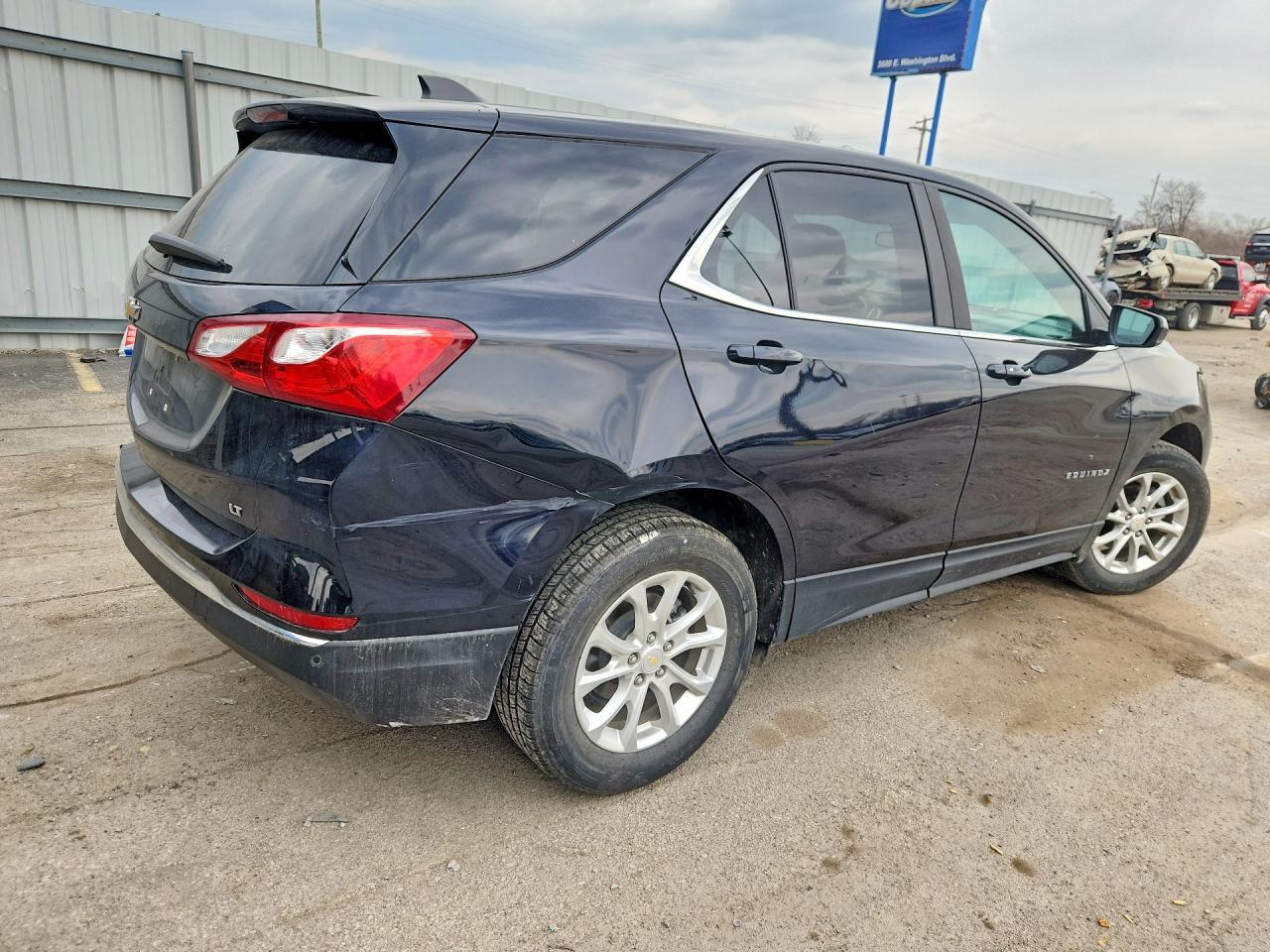 2021 Chevrolet Equinox Lt - Image 3