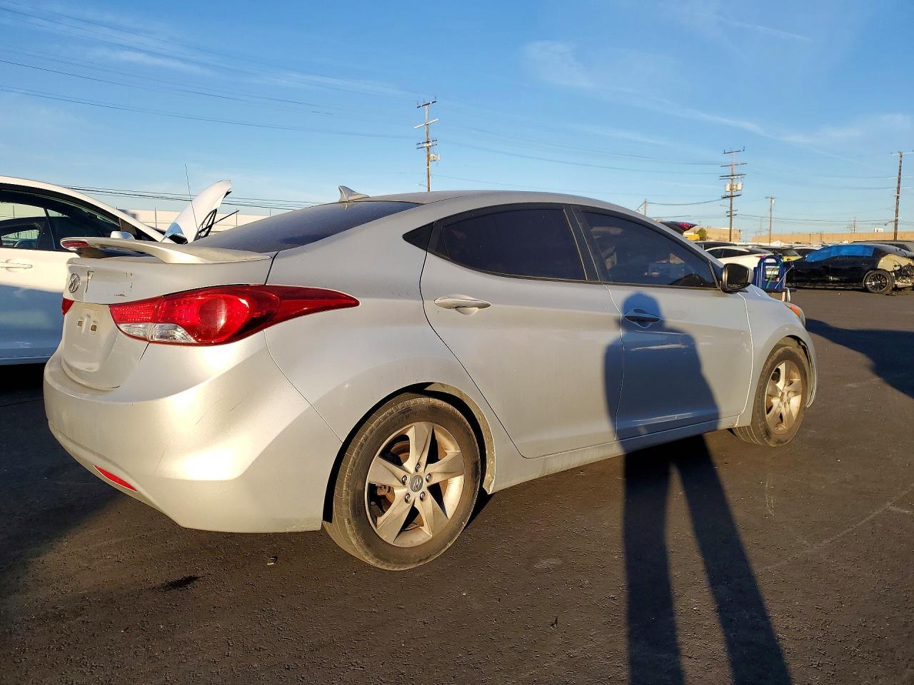2013 Hyundai Elantra Gls - Фото 3