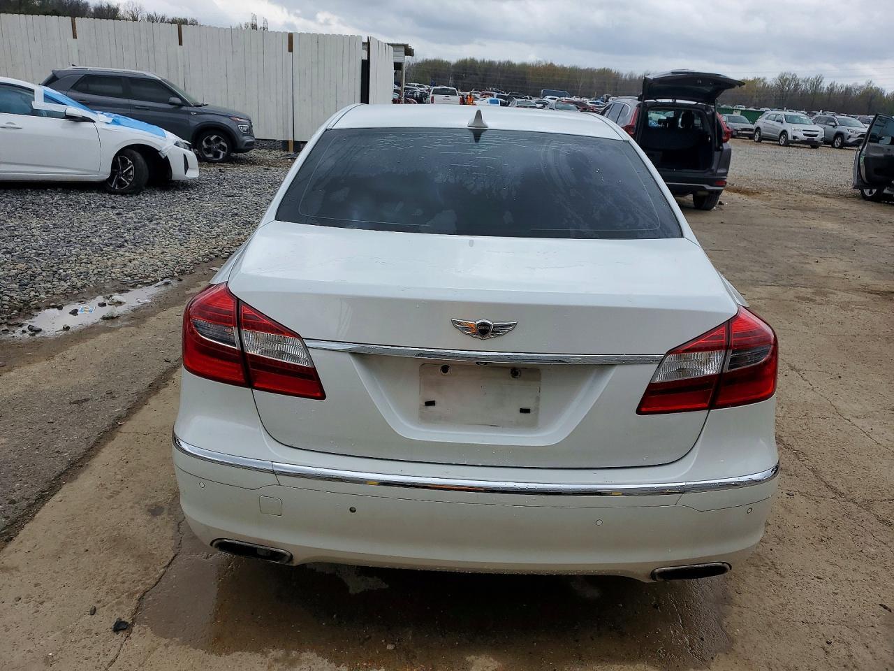 2012 Hyundai Genesis 3.8L V6 - Image 6