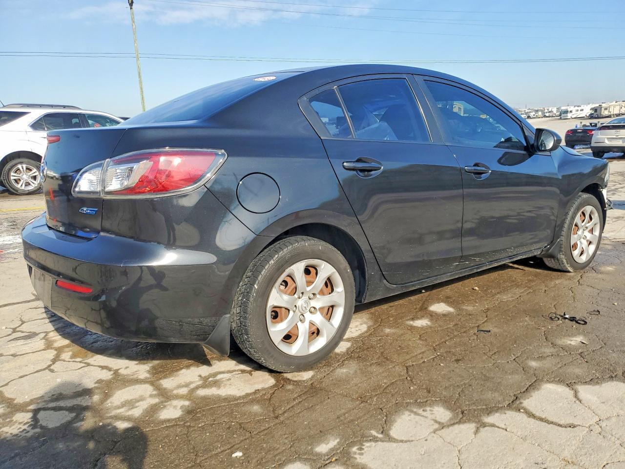 2013 Mazda 3 I - Фото 3