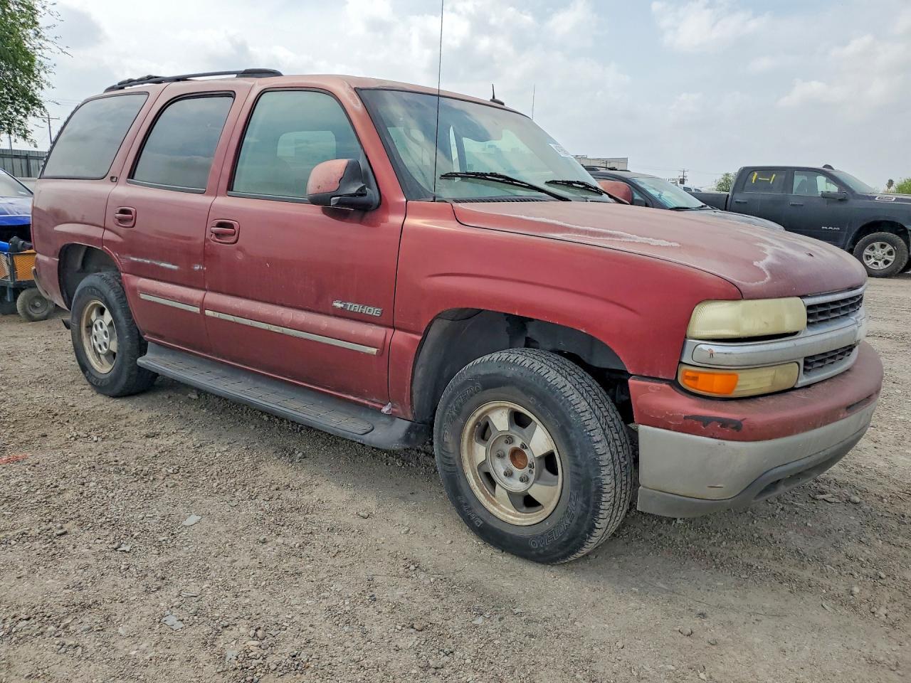 2002 Chevrolet Tahoe - Фото 4
