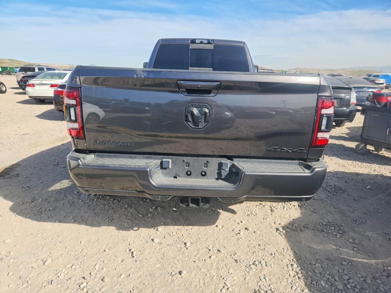 2024 Ram 3500 Laramie - Фото 6