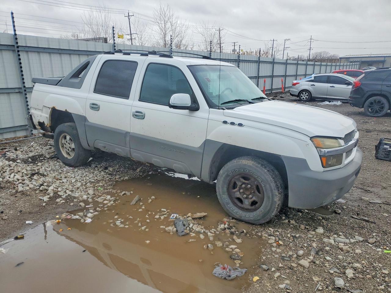 2002 Chevrolet Avalanche C1500 - Image 4