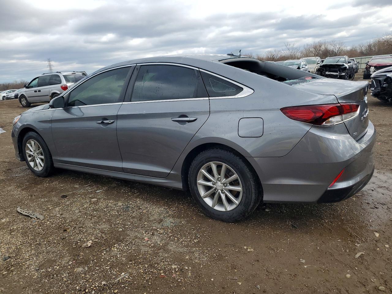 2018 Hyundai Sonata Se - Image 2