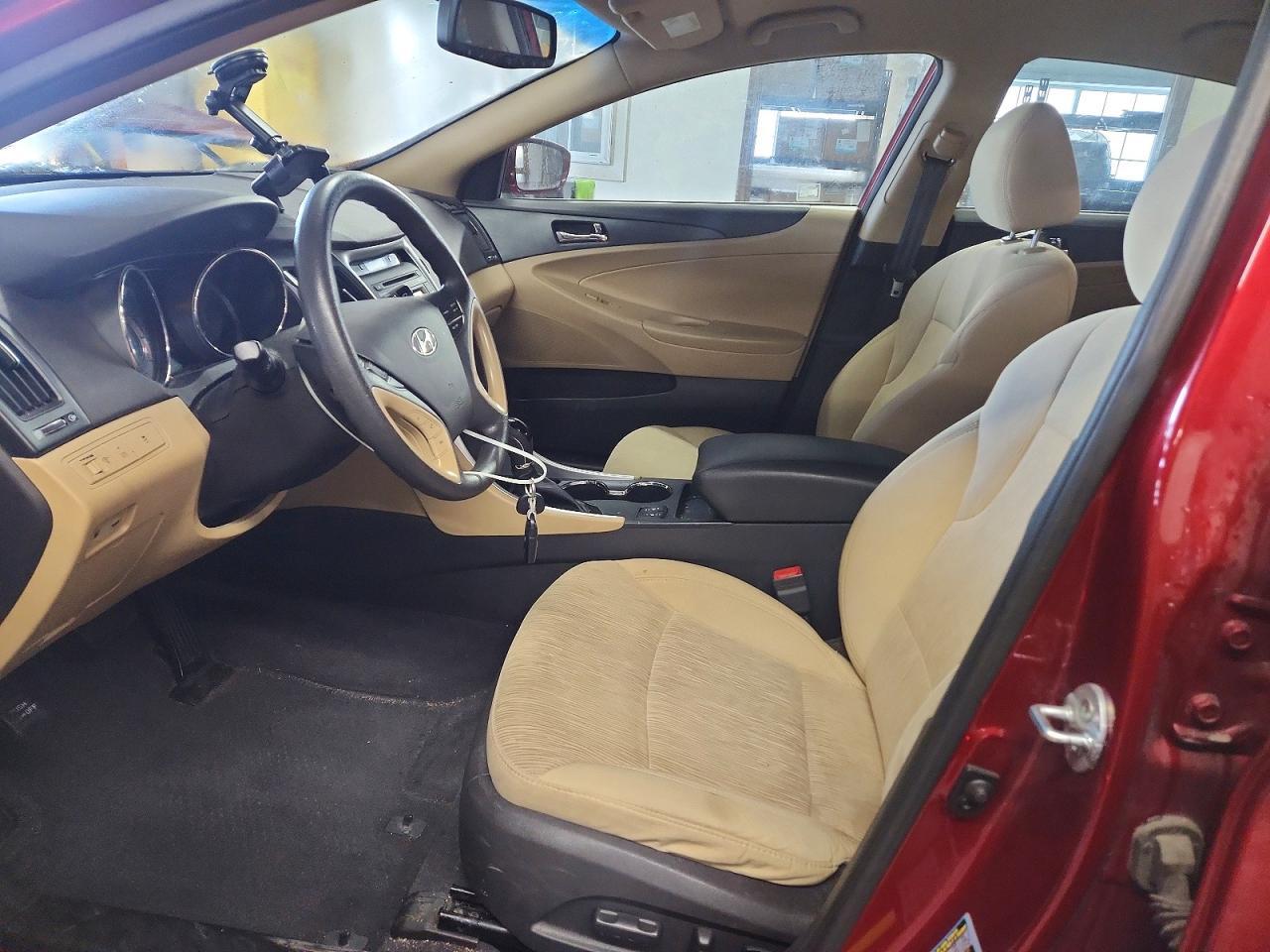 2014 Hyundai Sonata Gls - Image 7