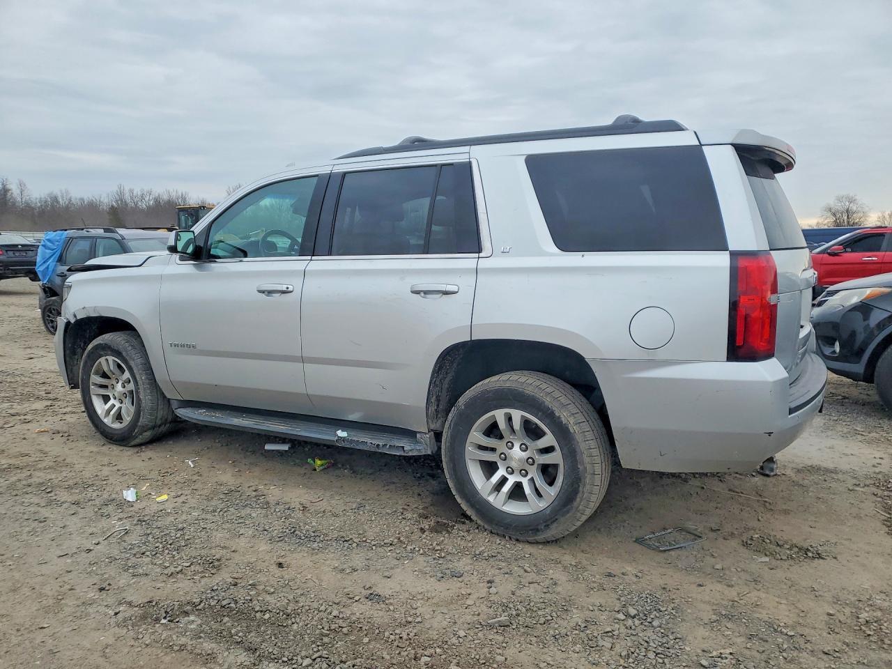 2019 Chevrolet Tahoe - Фото 2