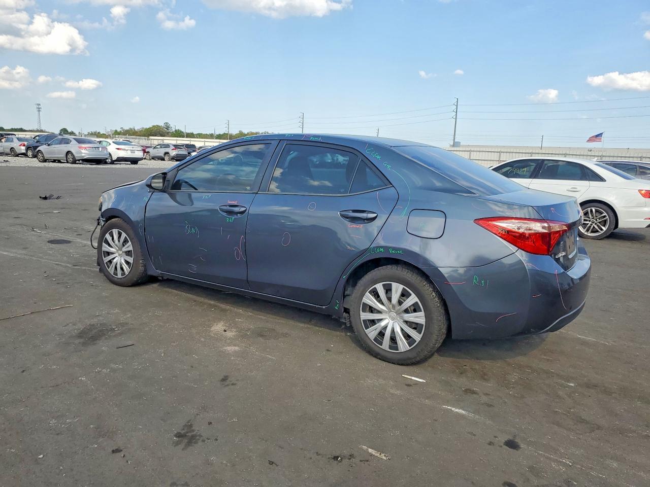 2017 Toyota Corolla Le - Фото 2