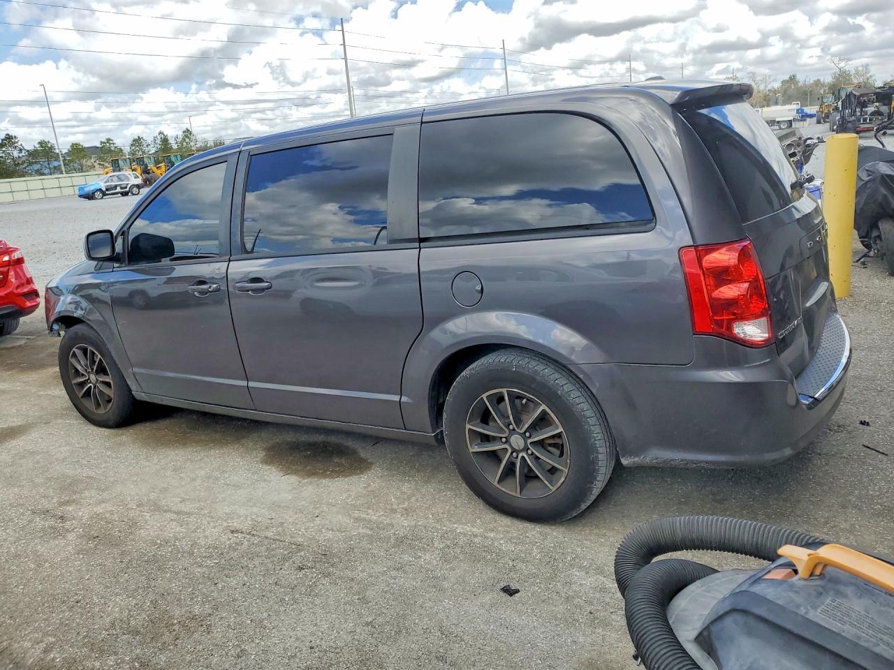 2019 Dodge Grand Caravan Gt - Фото 2