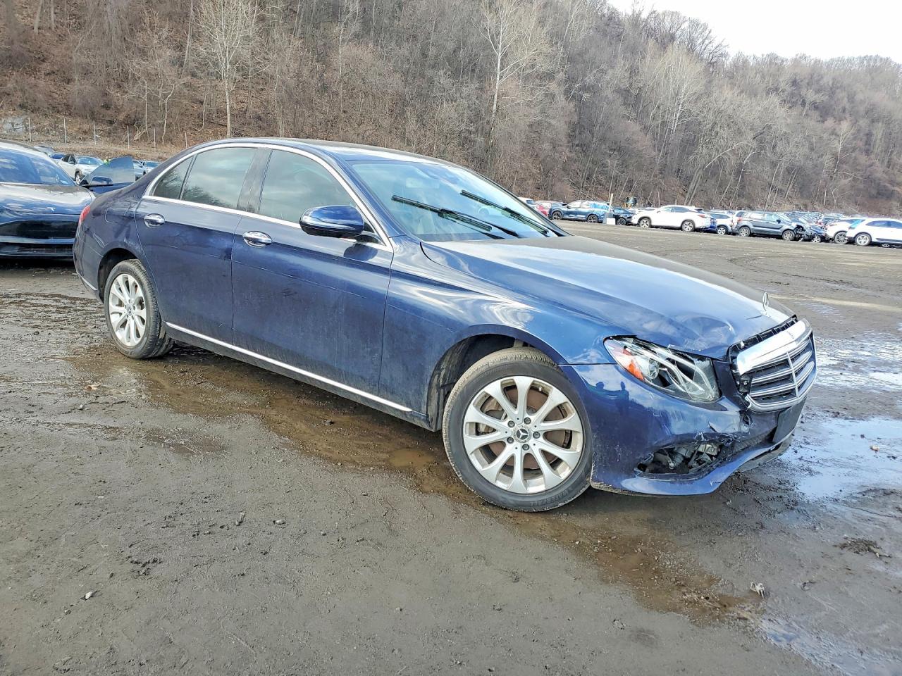 2019 Mercedes Benz E 300 4Matic - Фото 4