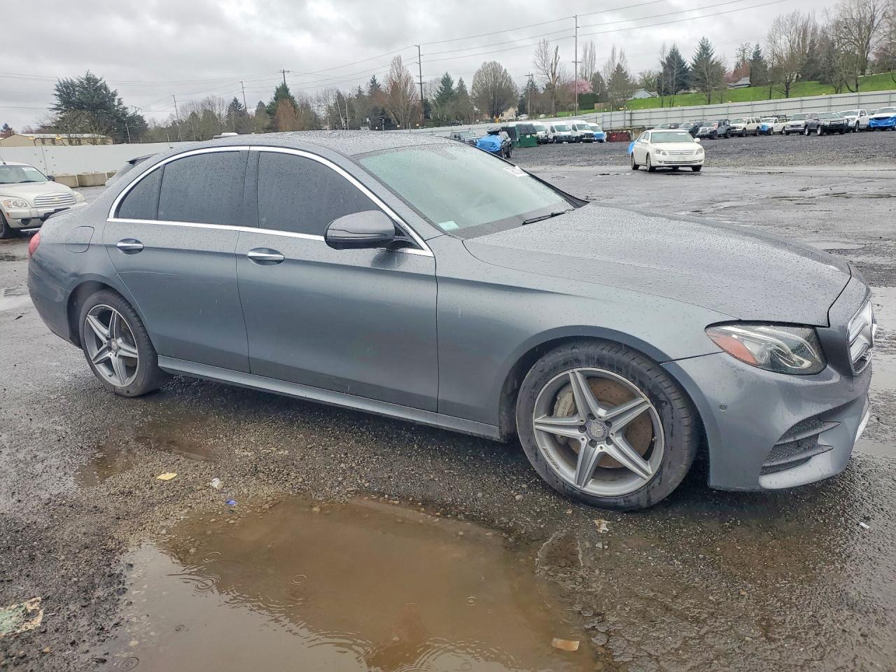 2017 Mercedes-Benz E 300 4Matic - Image 4