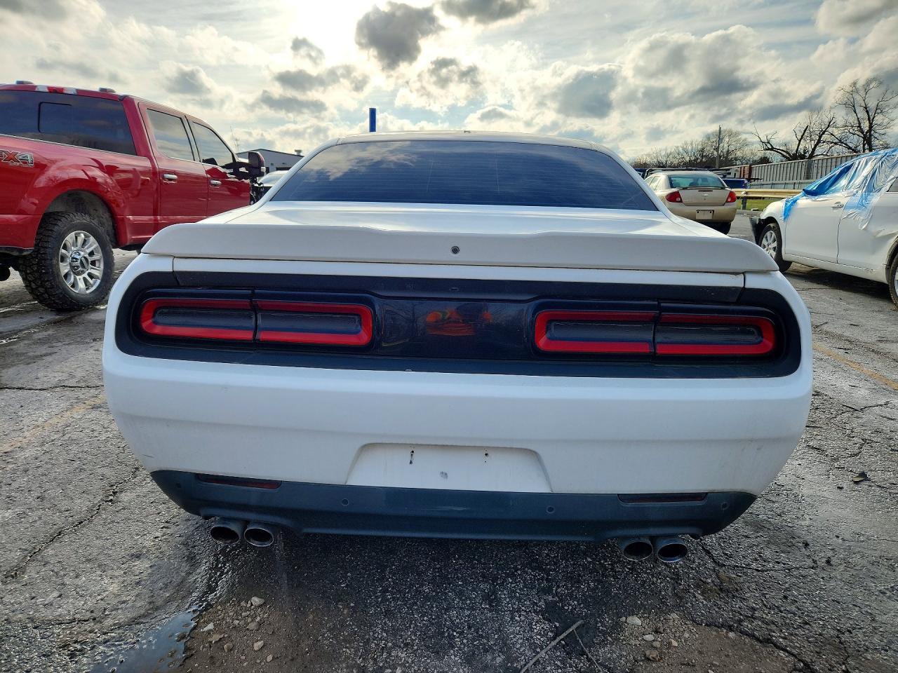 2017 Dodge Challenger R - Фото 6