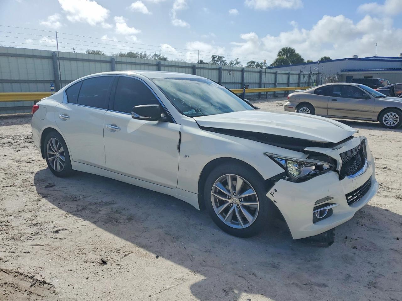 2014 Infiniti Q50 Base - Image 4