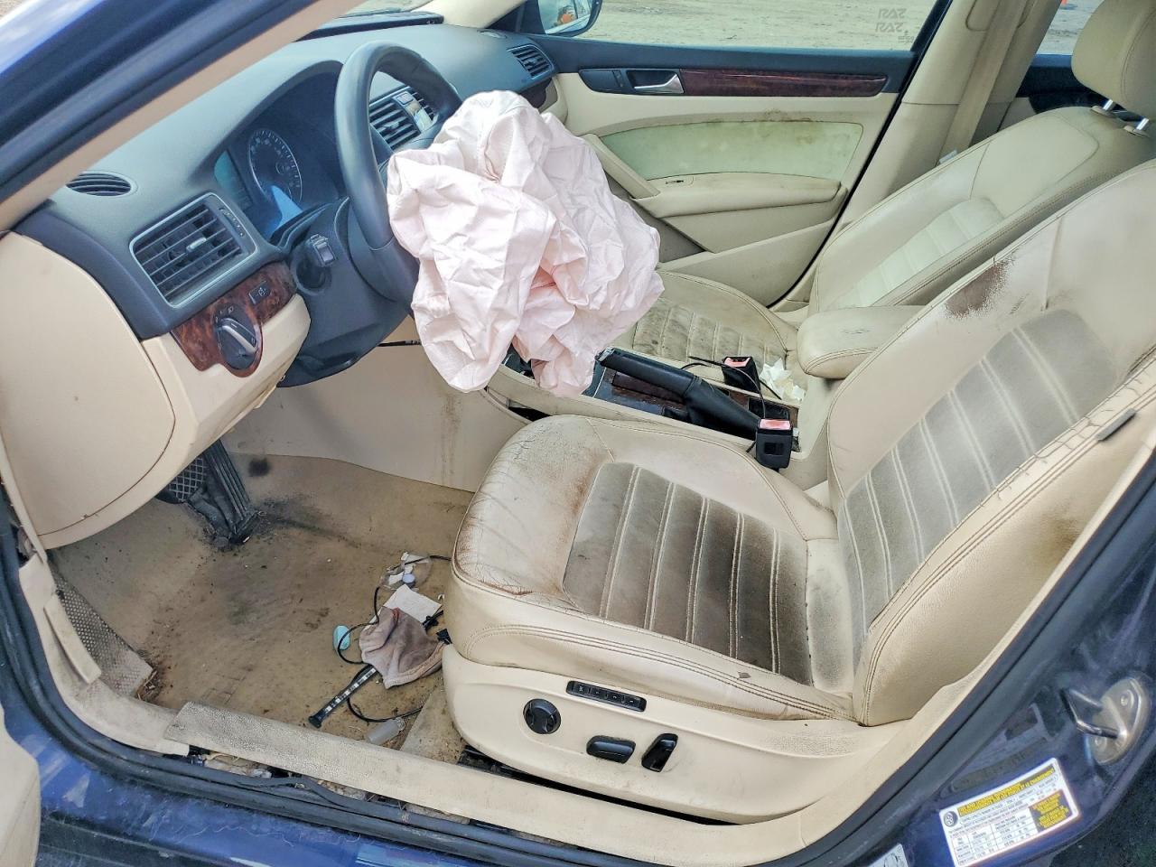 2012 Volkswagen Passat Sel - Image 7