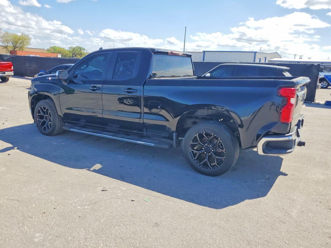 2019 Chevrolet Silverado C1500 Lt V8 Double Cab - Image 2