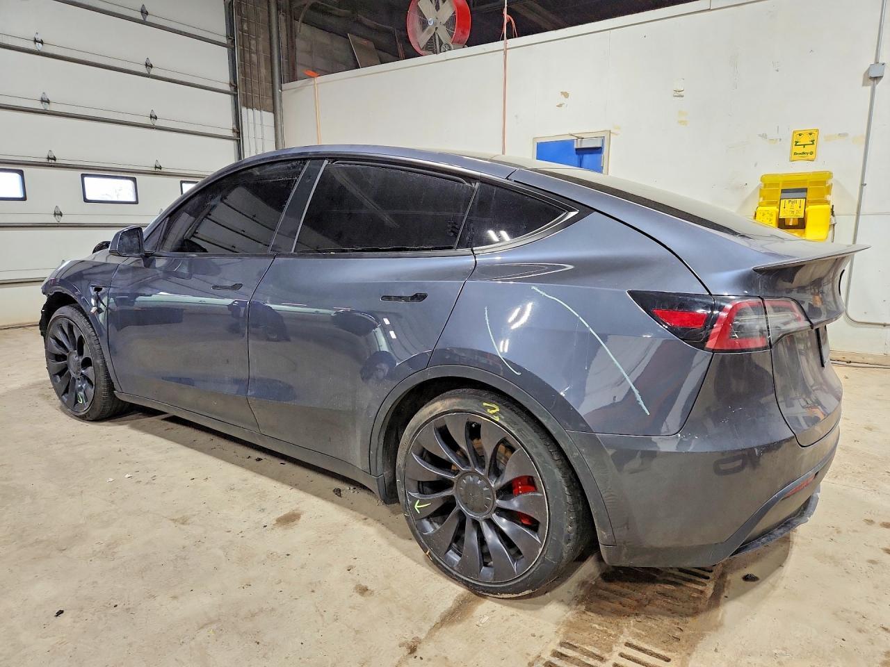 2022 Tesla Model Y - Image 2