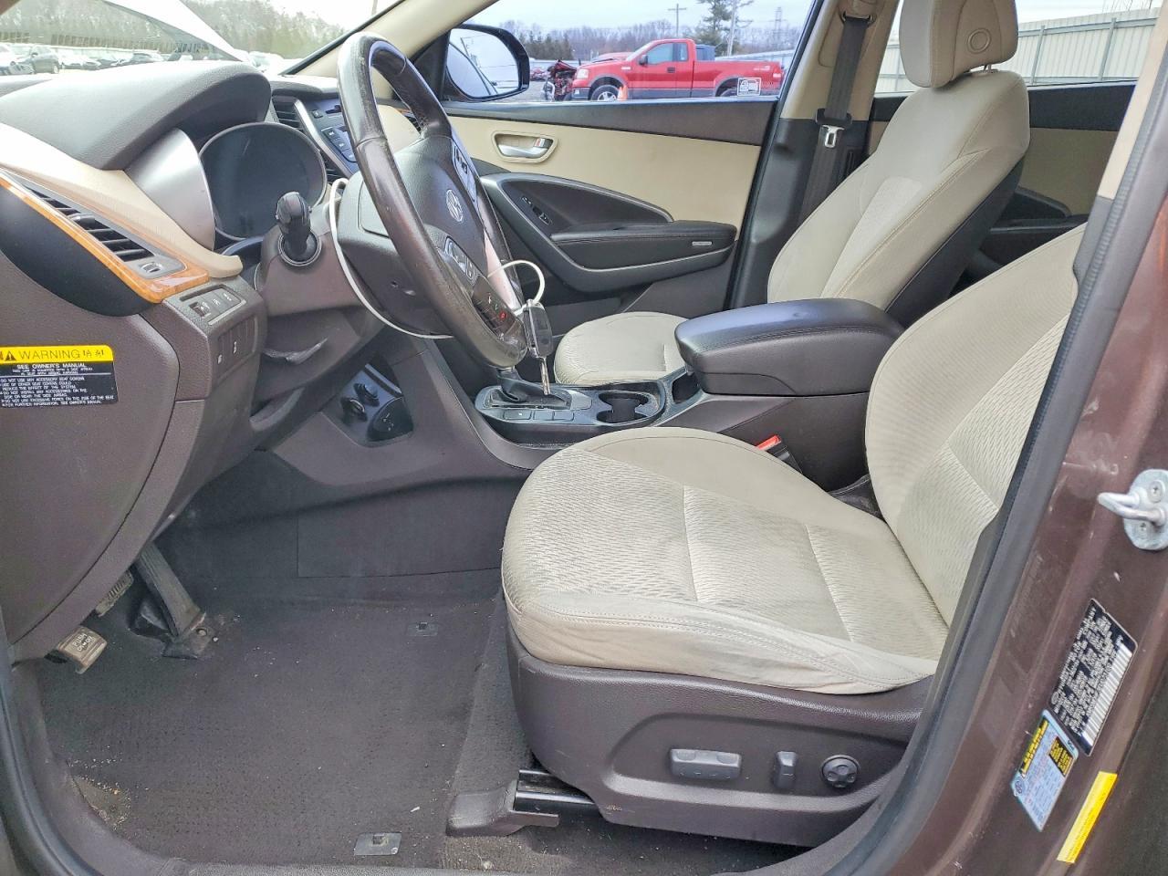 2014 Hyundai Santa Fe Gls - Image 7