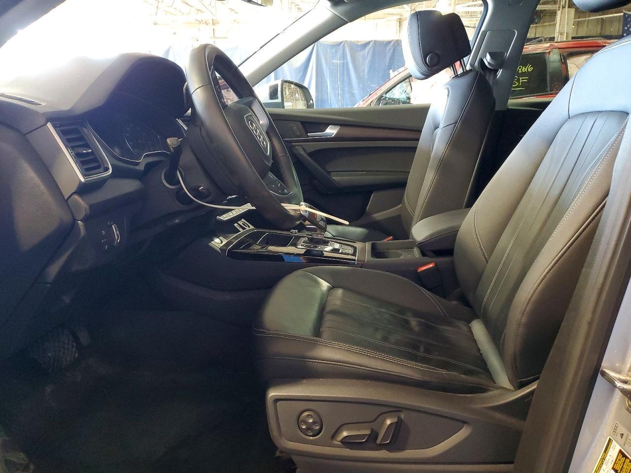 2023 Audi Q5 Premium 40 - Image 7